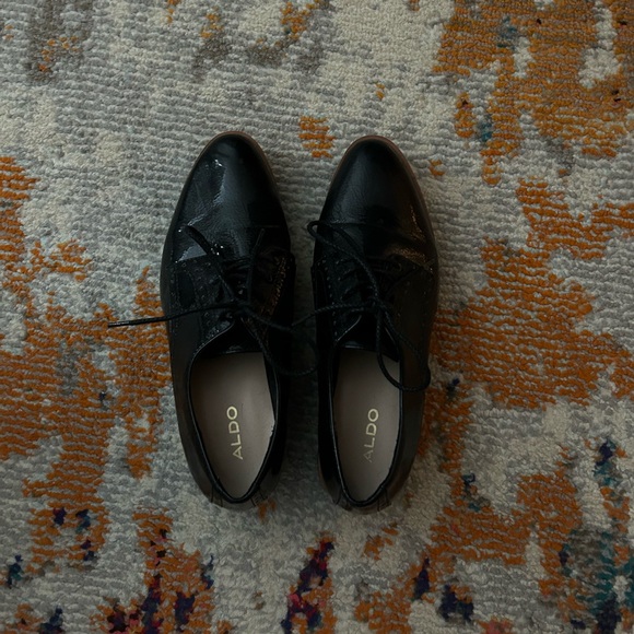 Aldo Pointed Toe Derby Shoes - Picture 2 of 5